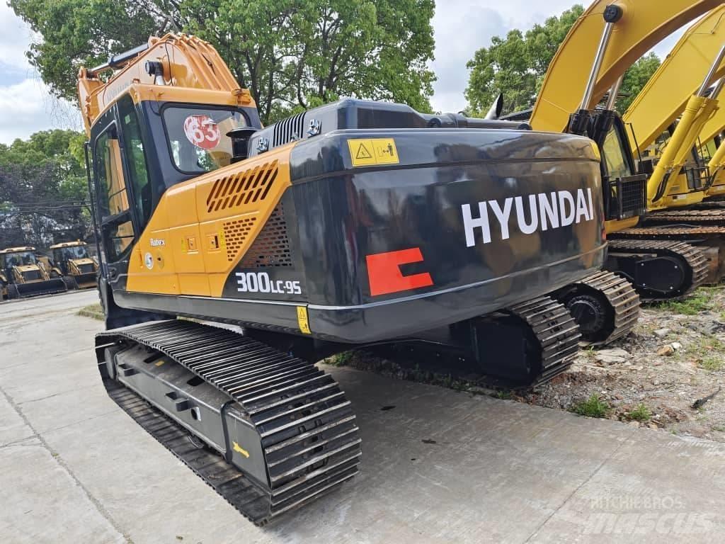 Hyundai 330LC-9S Raupenbagger