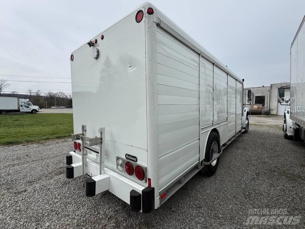 Freightliner M2 Getränkewagen