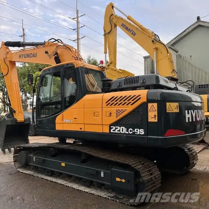 Hyundai 220LC-9s Raupenbagger