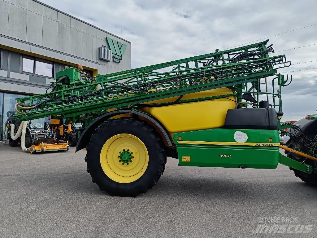 John Deere R 962 i Anhängespritzen