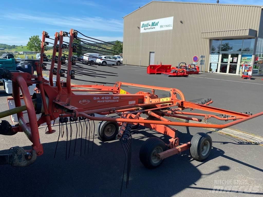 Kuhn GA 4121 GM Schwader