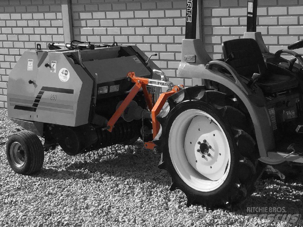  Komondor SBV-800 Rundballenpressen