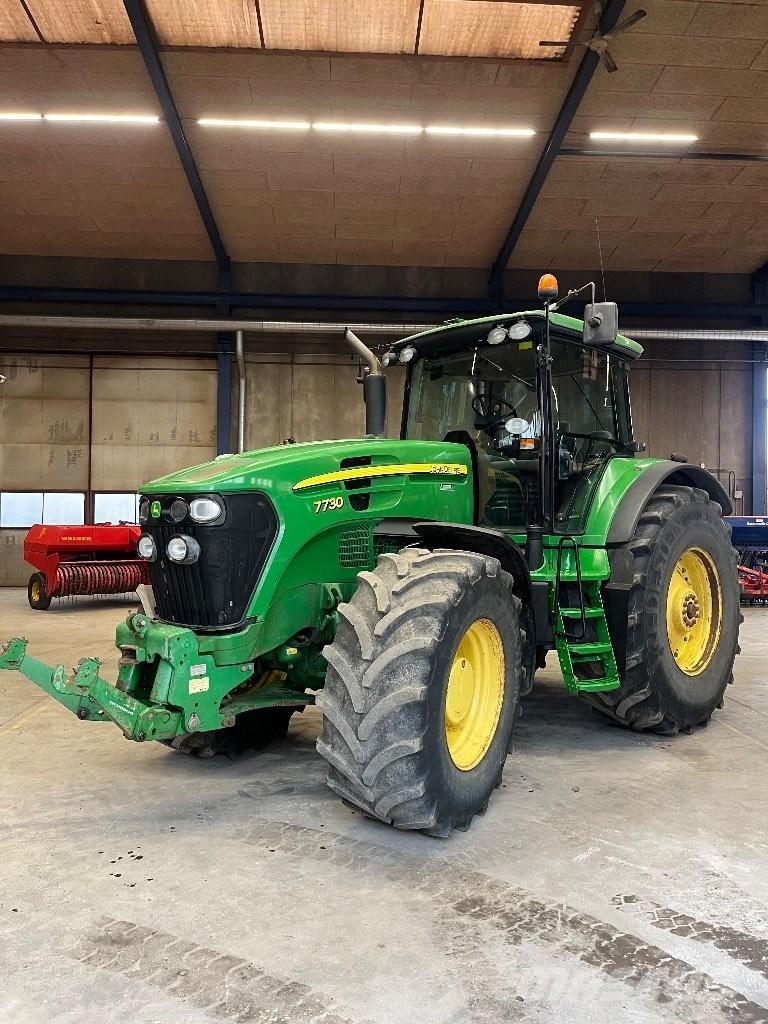 John Deere 7730 AQ Traktoren