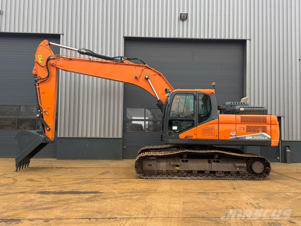 Doosan DX225LC-7 Raupenbagger