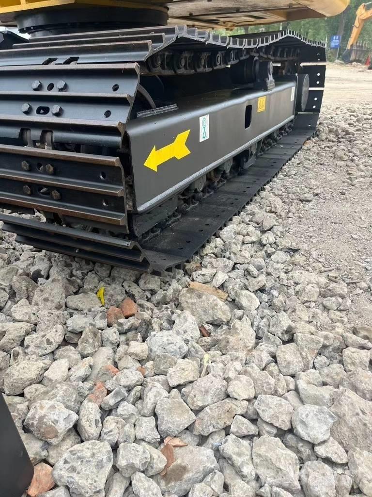 Komatsu PC70-8 Midibagger  7t - 12t