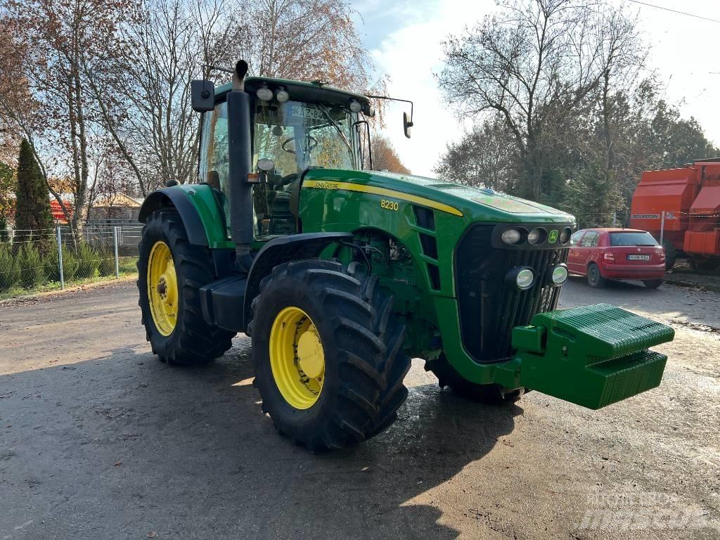 John Deere 8230 Traktoren