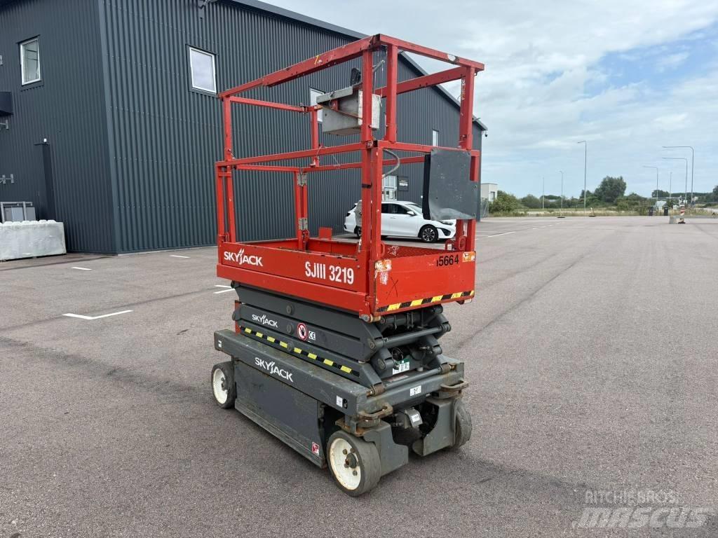 SkyJack SJ 3219 Scheren-Arbeitsbühnen