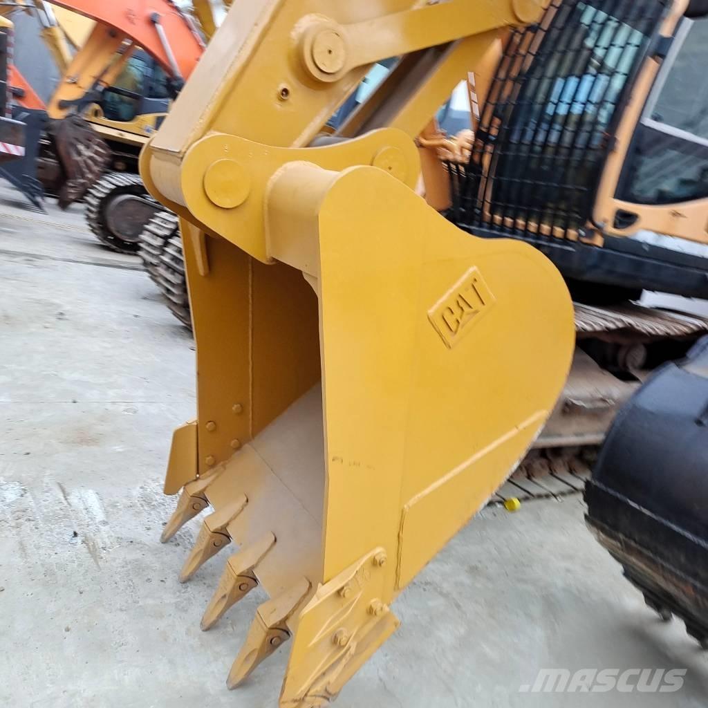 CAT 320 D2 L Raupenbagger