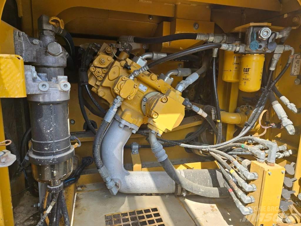 CAT 326 F L Raupenbagger