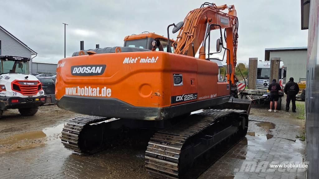 Doosan DX 225 LC Raupenbagger