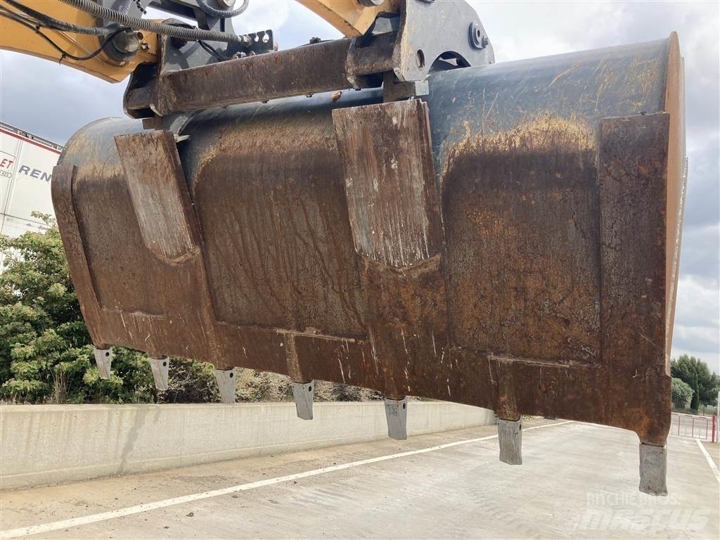 Liebherr L 526 Radlader
