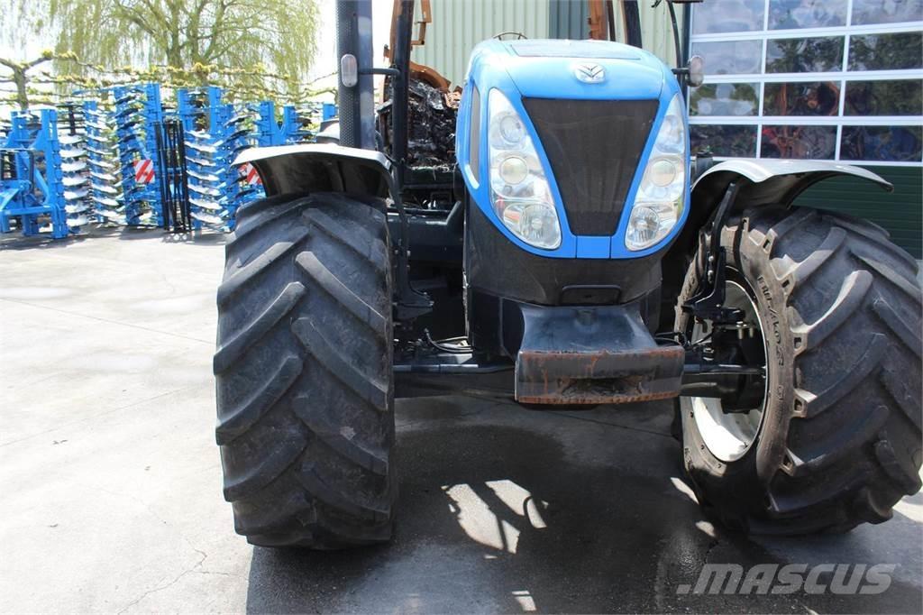 New Holland T7030 Traktoren