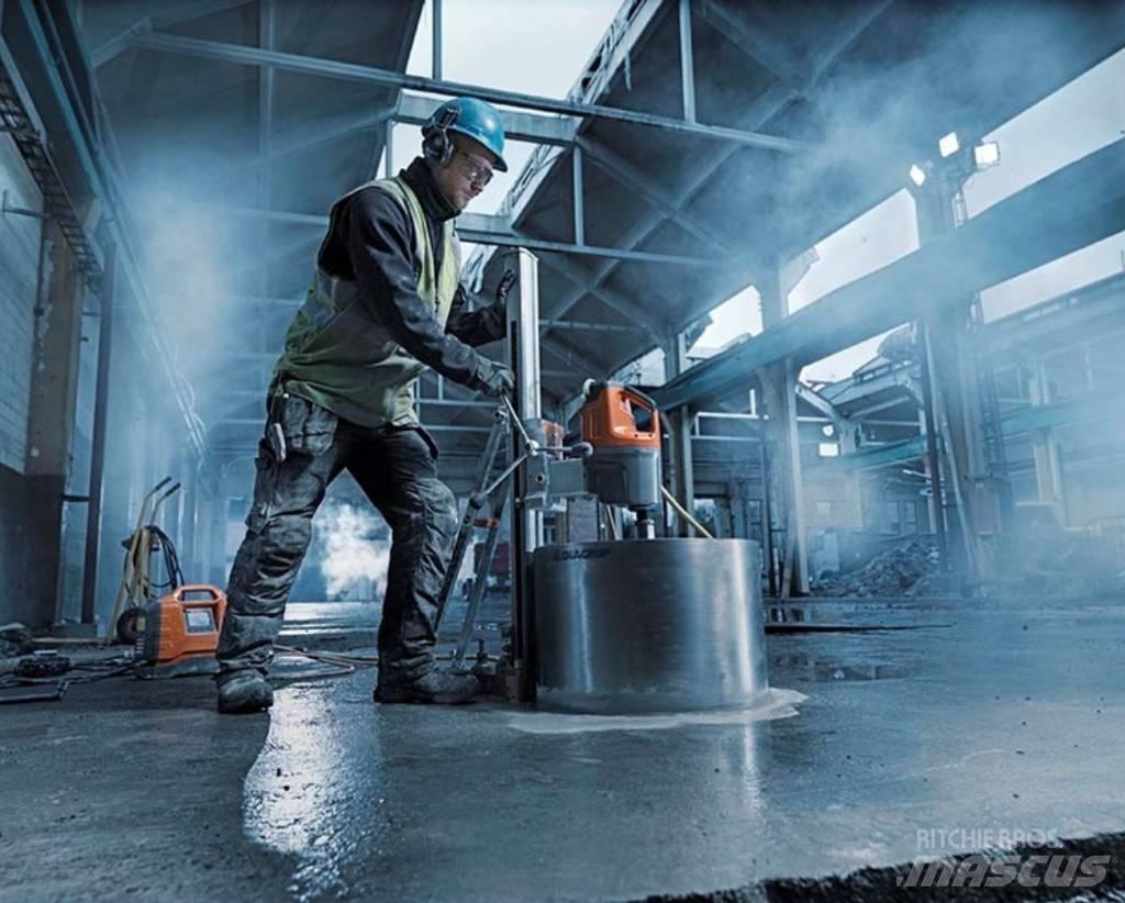 Husqvarna DM7000 Gerüste & Zubehör