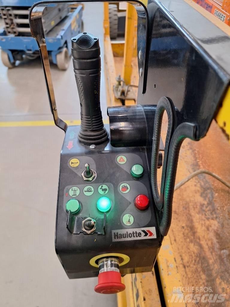 Haulotte Compact 12 Scheren-Arbeitsbühnen
