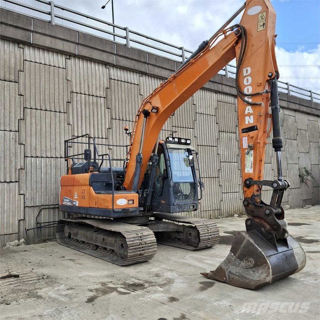 Doosan DX 140 LC Raupenbagger