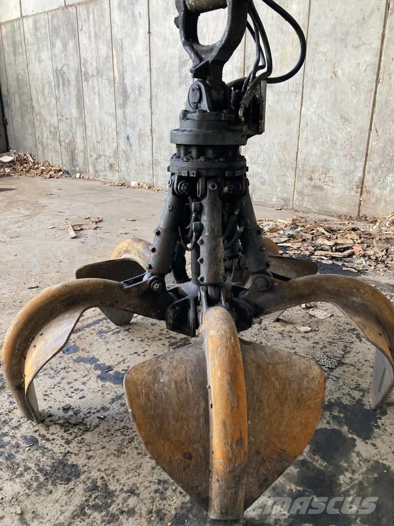 Liebherr LH 30 M Materialumschlag