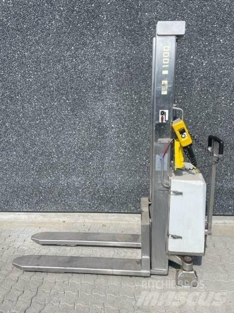 NH SB1000 Deichselstapler