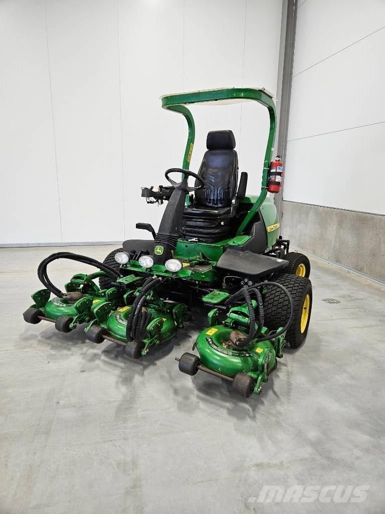 John Deere 8800 Reitermäher