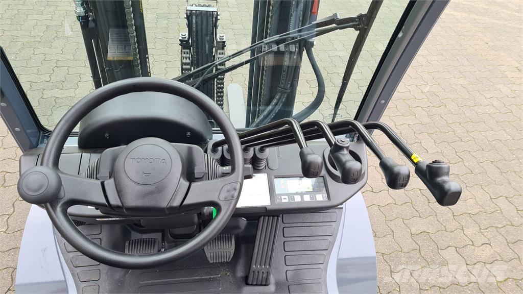 Toyota 02-8FGF25 LPG heftrucks