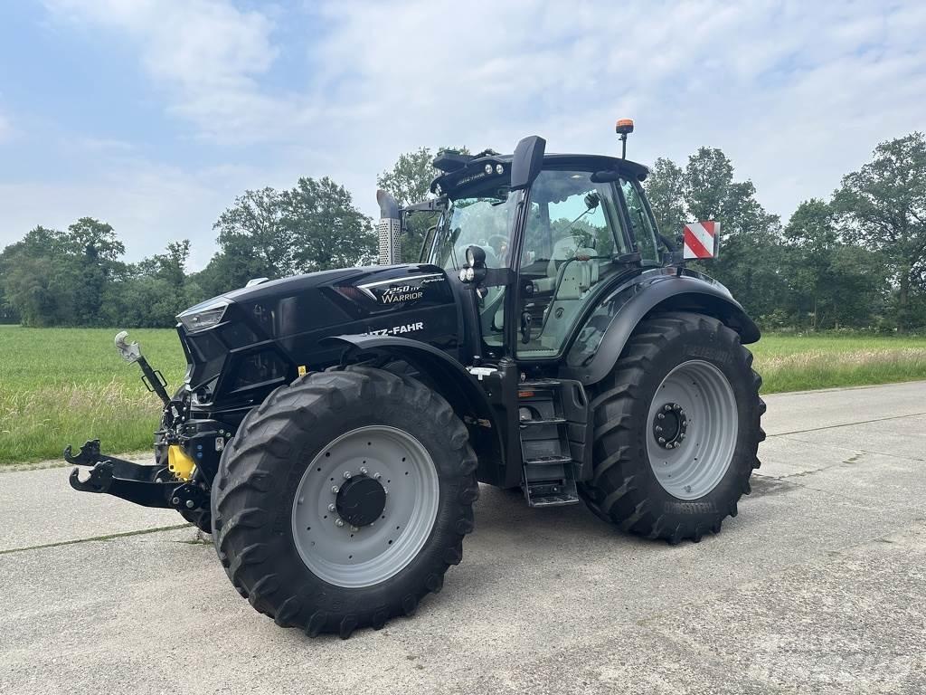 Deutz-Fahr 7250TTV Traktoren