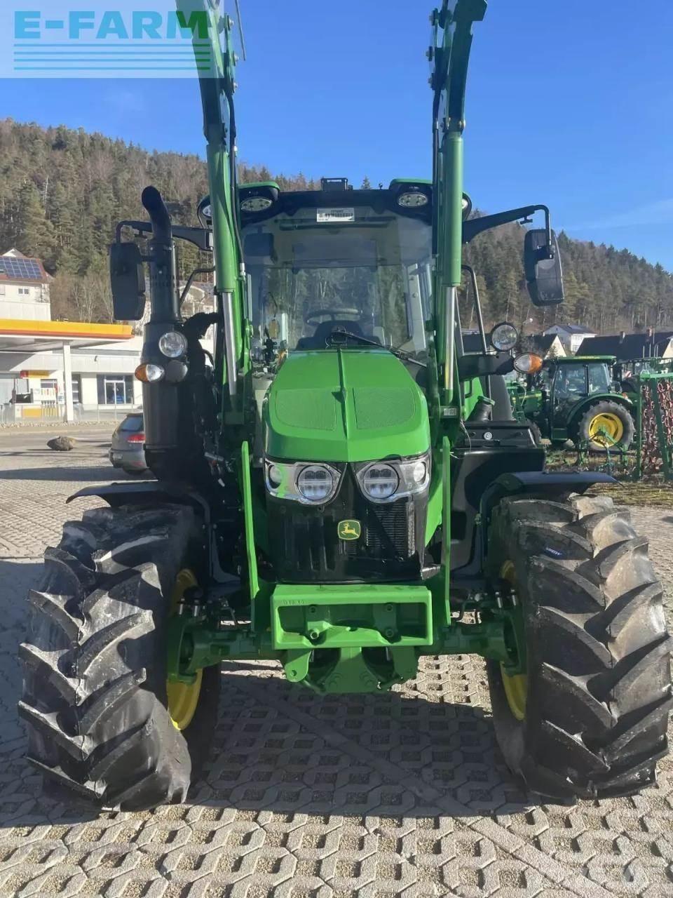 John Deere 6100m Traktoren