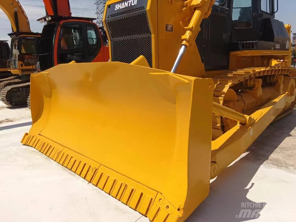 Shantui SD 32 Bulldozer