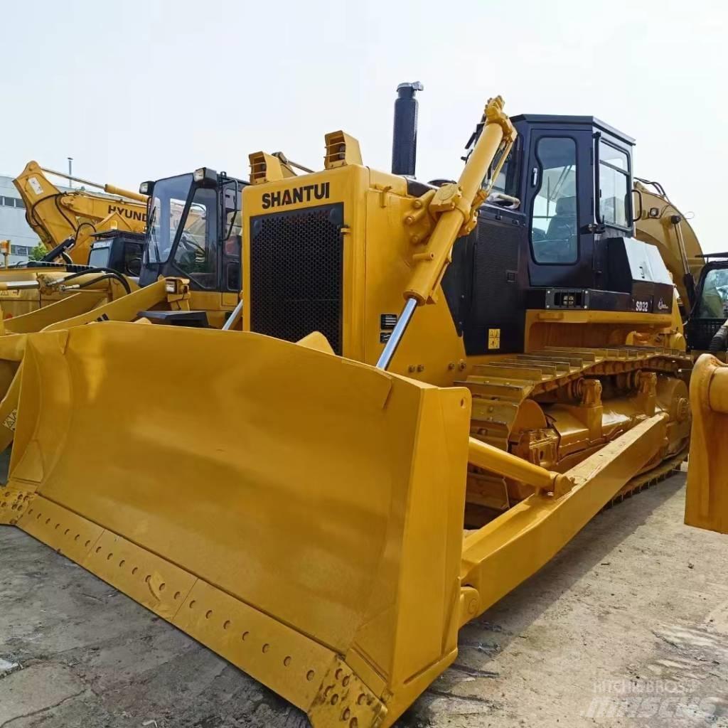 Shantui SD 32 Bulldozer