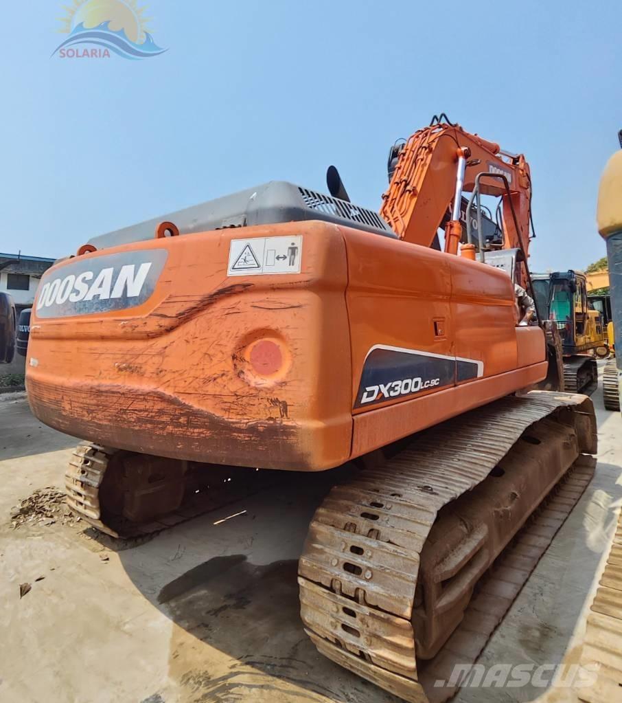 Doosan DX 300 LC Raupenbagger
