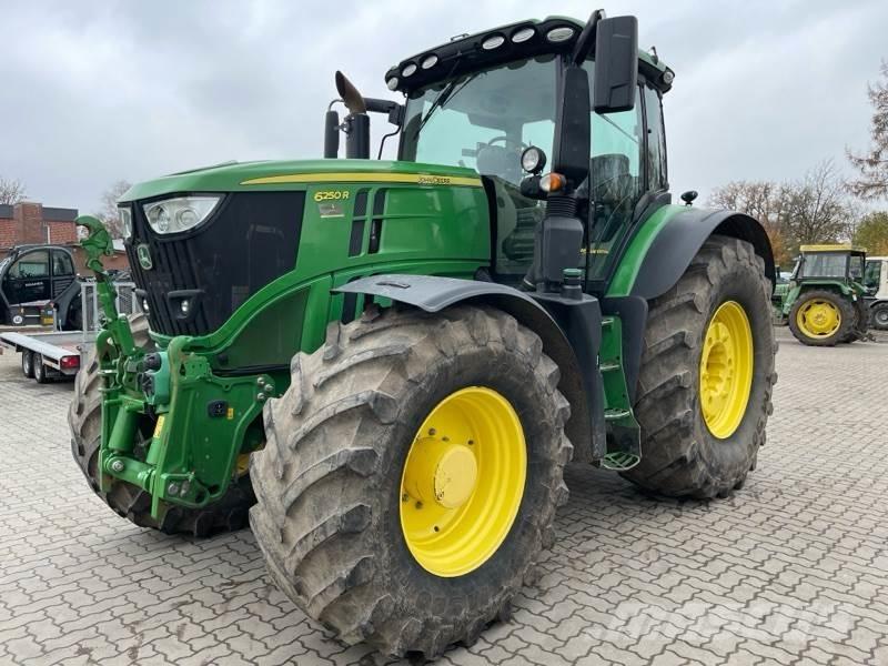 John Deere 6250R Traktoren