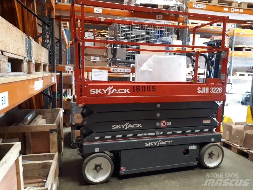 SkyJack SJ 3226 Scheren-Arbeitsbühnen