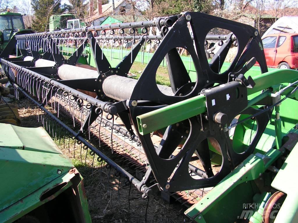 John Deere 618 R Erntevorsätze