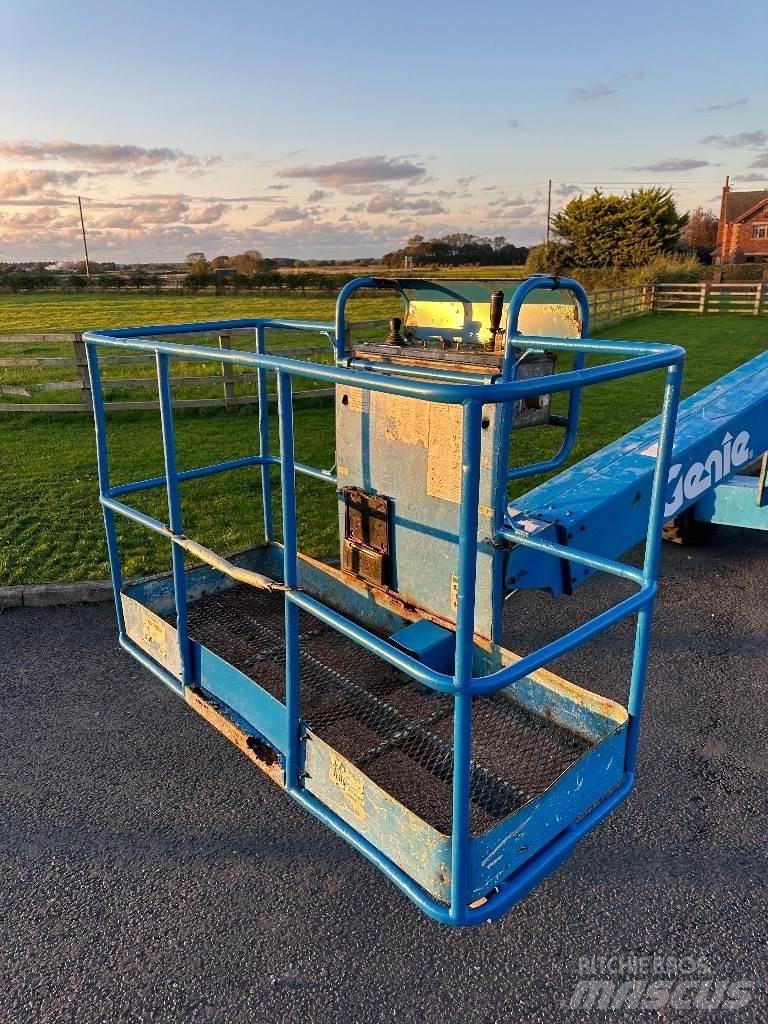 Genie S 40 Teleskopbühnen