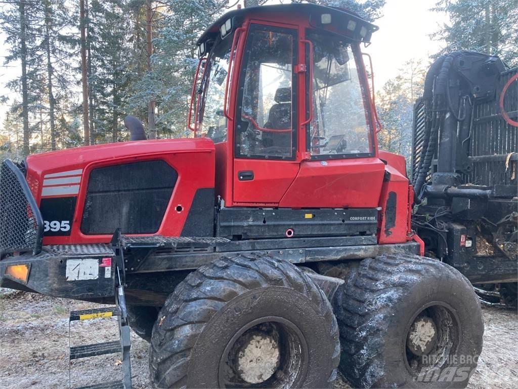 Komatsu 895 Forwarder