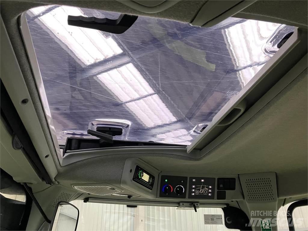CLAAS Arion 550 Traktoren