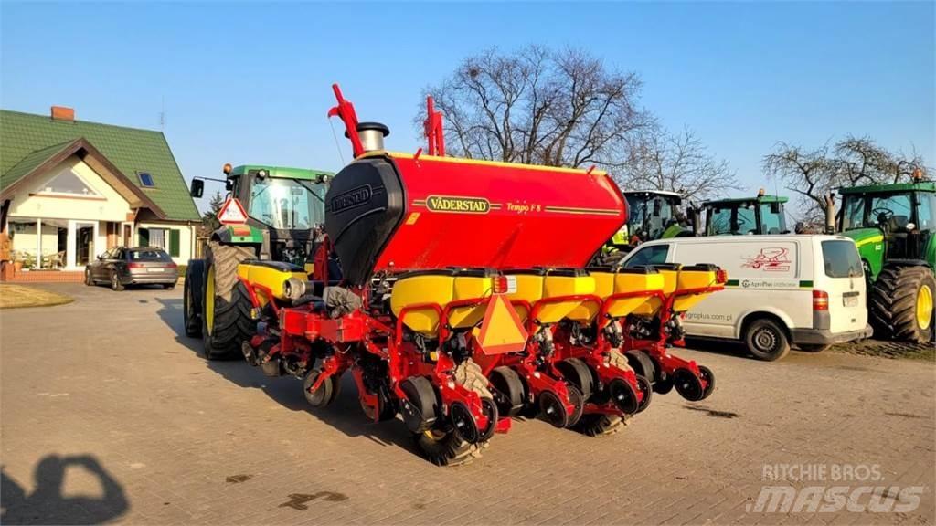 Väderstad Tempo F8 Präzisionssaatmaschinen