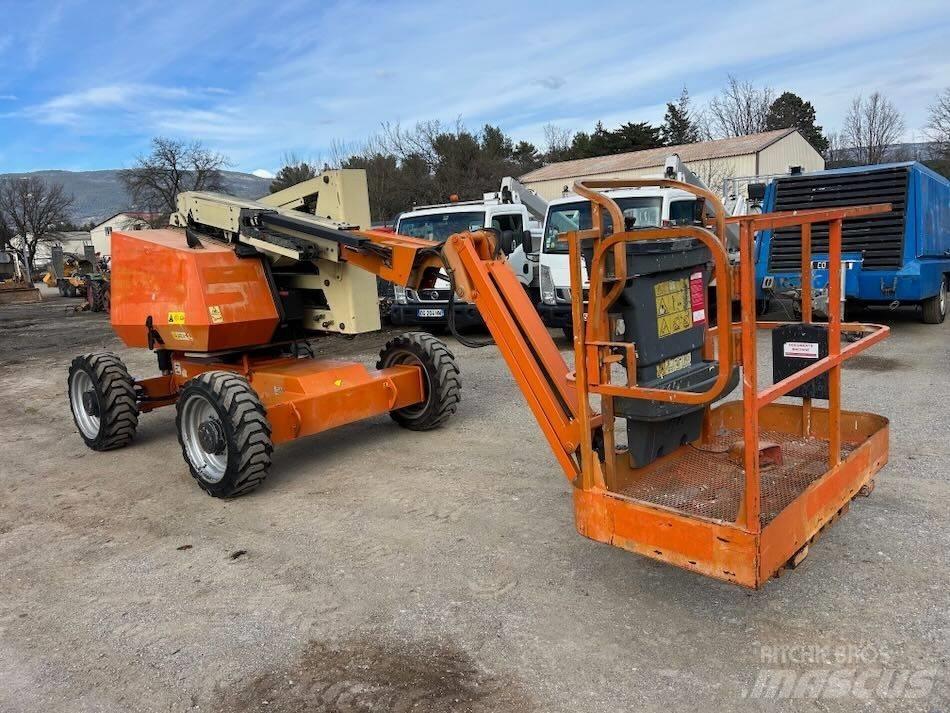 JLG 340 AJ Gelenkteleskoparbeitsbühnen