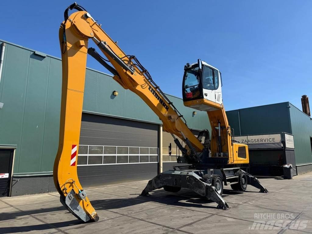 Liebherr LH 30 M Materialumschlag