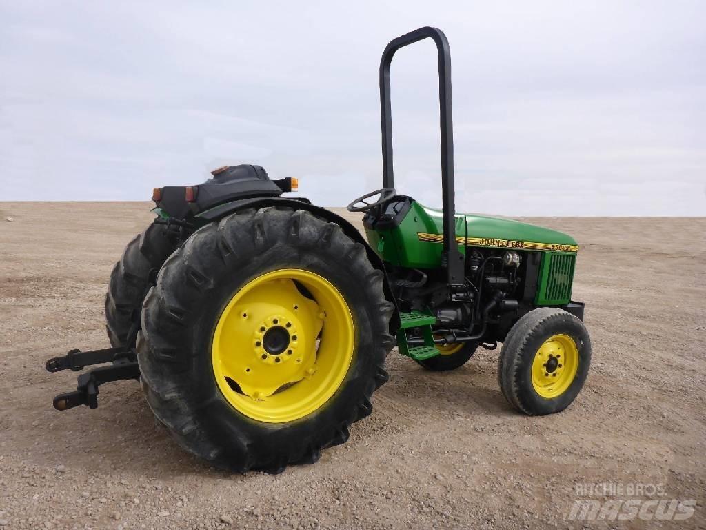 John Deere 5500N Traktoren