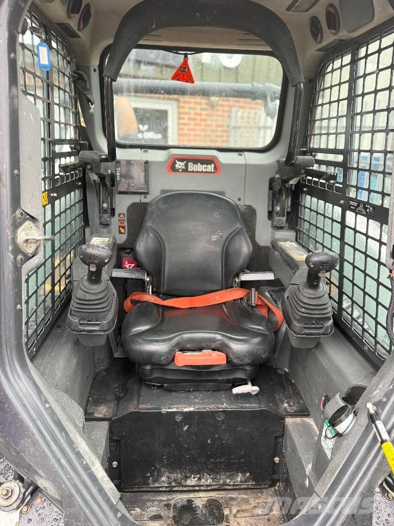 Bobcat T 66 Laderaupen