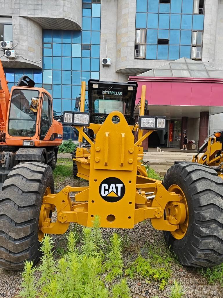 CAT 12 G Grader