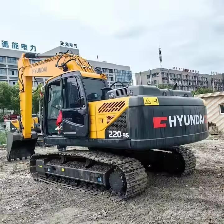 Hyundai 220-9S Raupenbagger