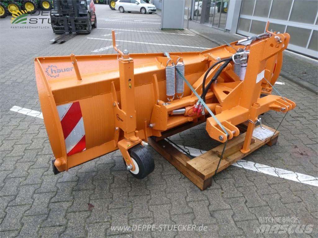 Hauer HSh 2800 Schneeschilde und -pflüge