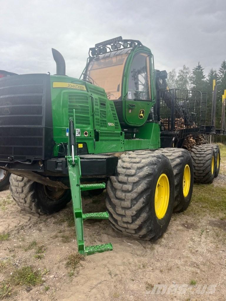 John Deere 1910G Forwarder