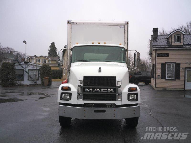 Mack MD 6 Andere Fahrzeuge