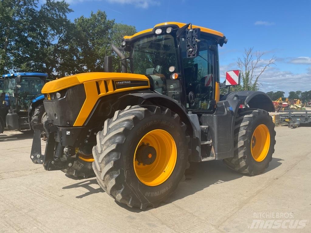 JCB Fastrac 4220 Traktoren