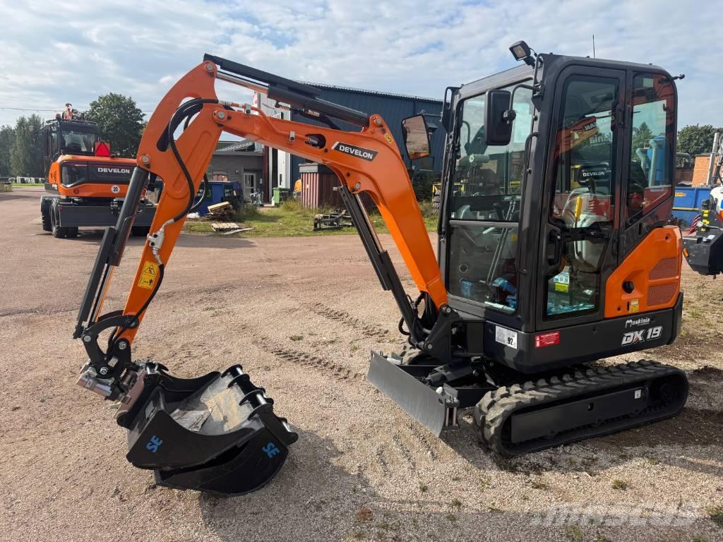 Develon DX 19-7 Minibagger < 7t