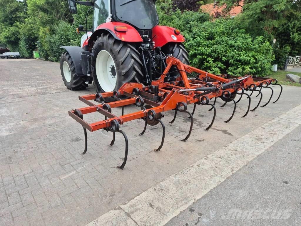  Cultivator 580 Grubber