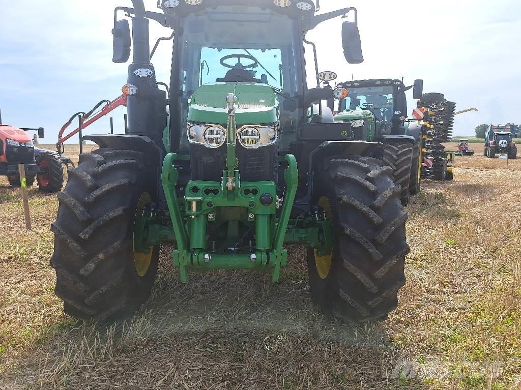 John Deere 6110M Traktoren