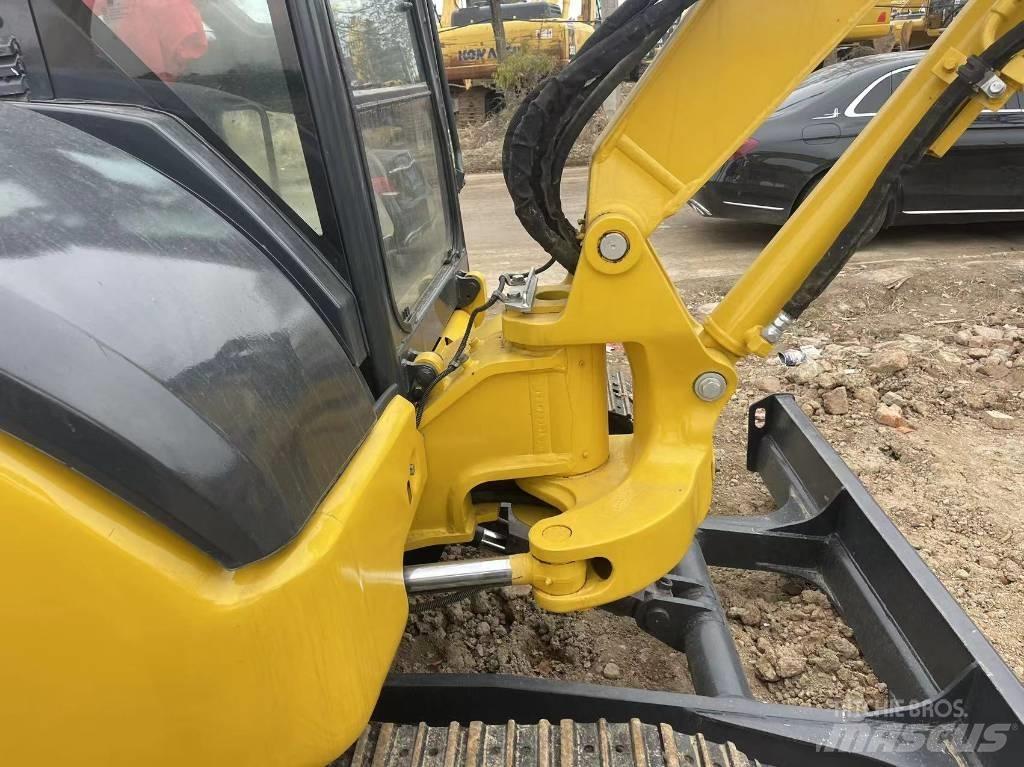 Komatsu PC 40 Minibagger < 7t