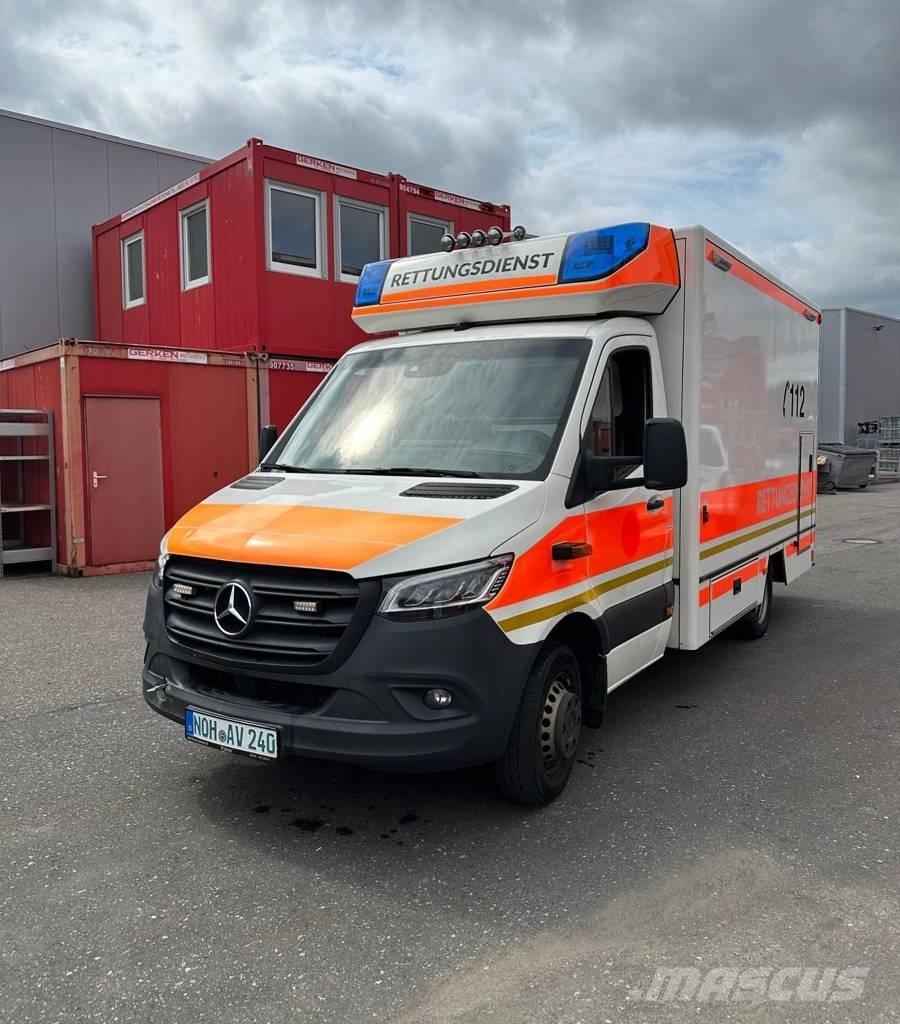 Mercedes-Benz 1000 Krankenwagen